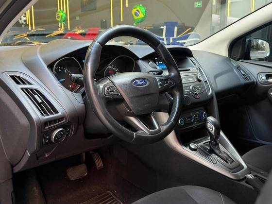 FORD FOCUS 2.0 SE 16V FLEX 4P POWERSHIFT